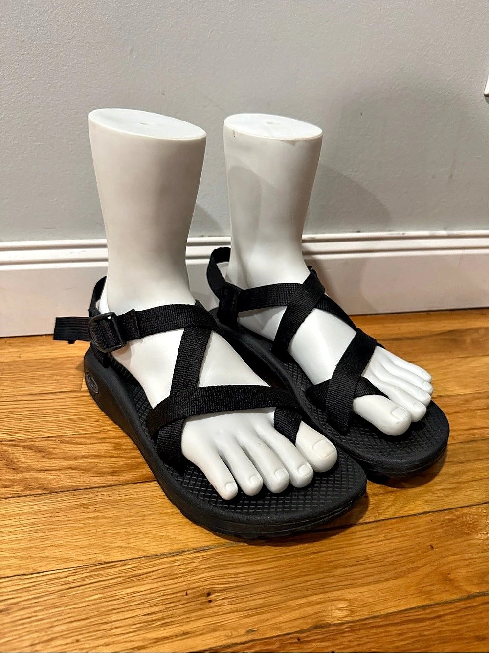 Chaco Z/Cloud X Black Sport Sandals US 10